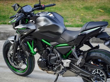 2020-2025 Kawasaki Ninja Z650 Motorcycle Fairings - Black Green